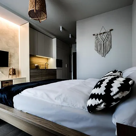 Arte Raclawickie U115- Faktura Vat Garaz Apartmán *